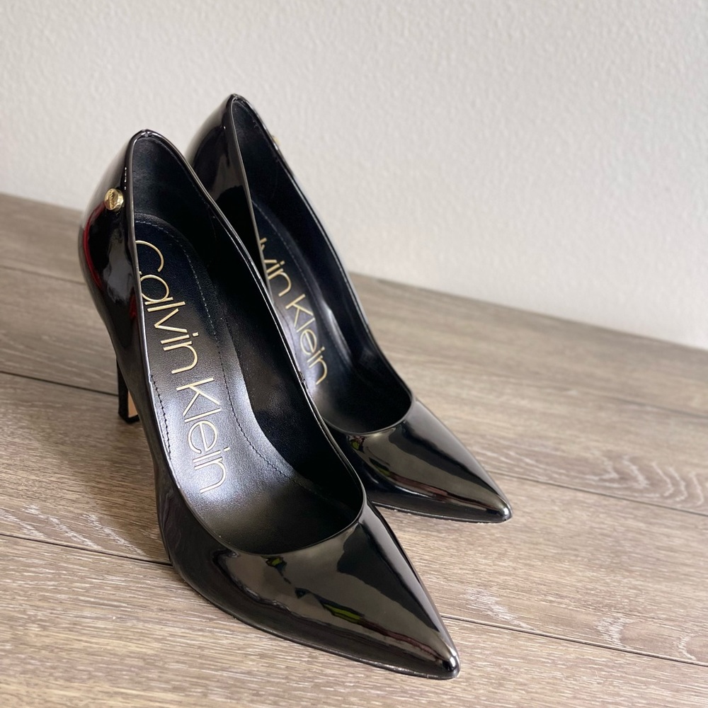 Calvin Klein- back high heels(Size 7.5)